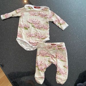 Milk barn matching outfit 3-6 months